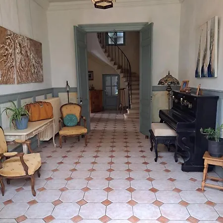 Chateau De La Comtesse * Saint-Martin-Petit