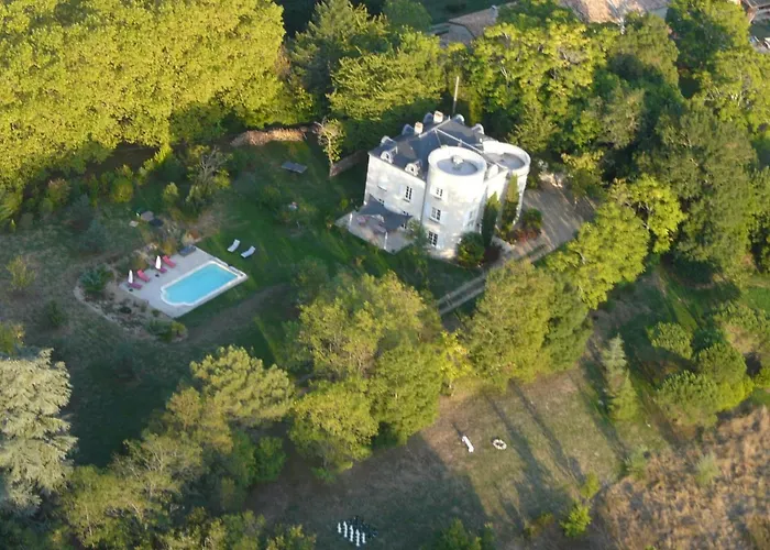 Chateau De La Comtesse * Saint-Martin-Petit