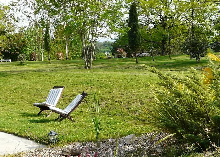 Chateau De La Comtesse Saint-Martin-Petit