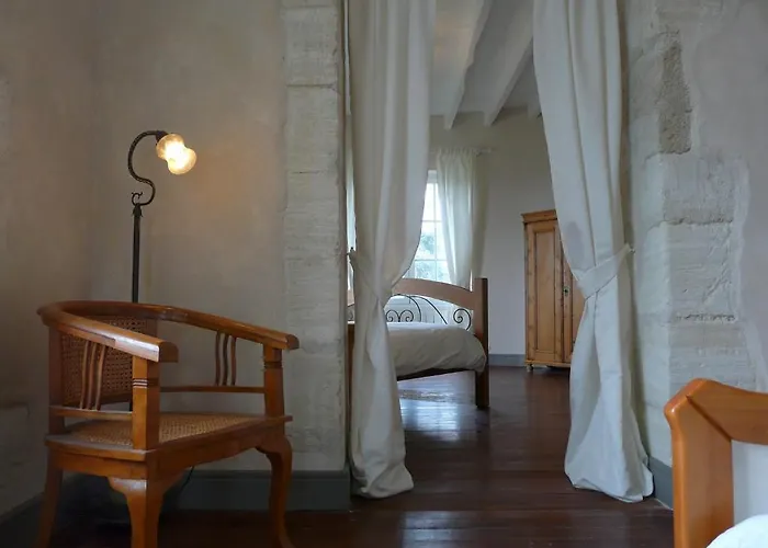 Chateau De La Comtesse * Saint-Martin-Petit